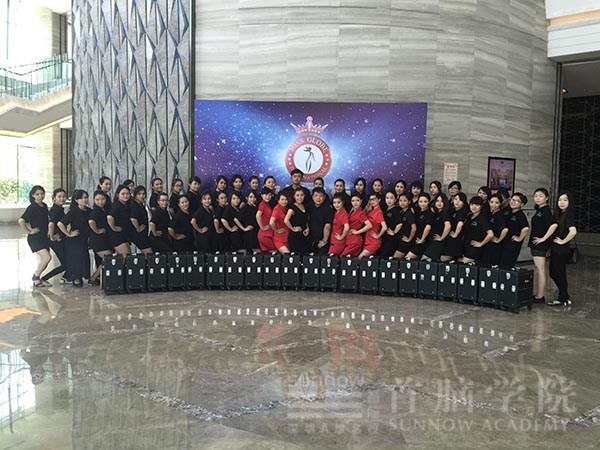 祝賀2015環球國際小姐全球總決賽加拿大圓滿結束