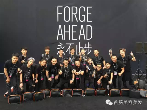 各大媒體報道2016深圳時裝周首腦化妝造型團隊！