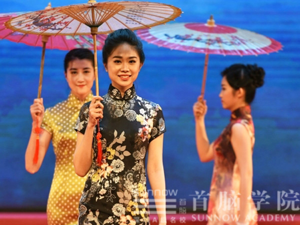 首腦學院助力旗袍佳麗演繹深圳新春音樂會