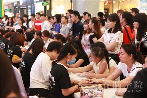 ＂清涼夏日·舞動青春＂ 首腦學院時尚造型秀