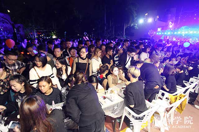 全城狂歡，首腦學(xué)院萬圣夜派對華麗告捷！