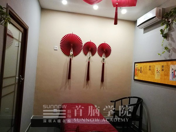周雪瑩創(chuàng)業(yè)的美容養(yǎng)生館內部環(huán)境