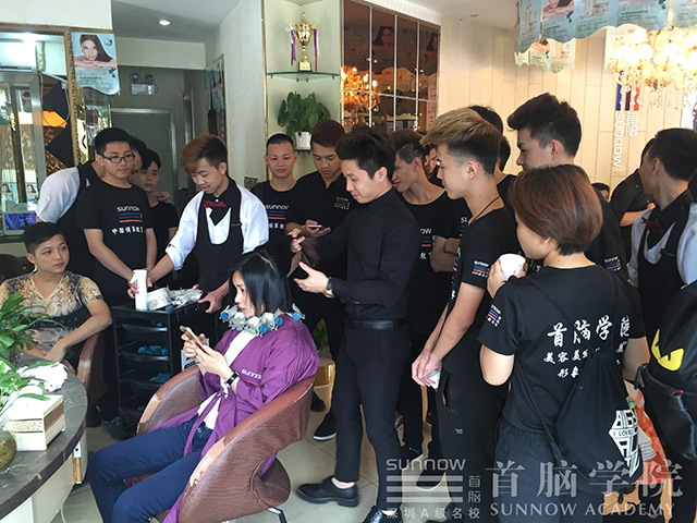 不一樣的優質教學理念 首腦學院觀摩學習活動