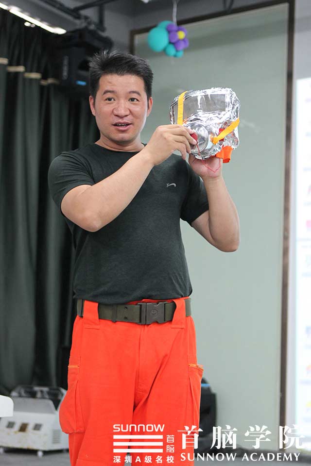首腦學院智勇雙全的消防安全培訓演習