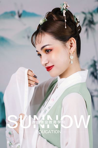 化妝學校學費多少錢?化妝學校正規(guī)學校學費一覽表 化妝學校學費多少錢?化妝學校正規(guī)學校學費一覽表