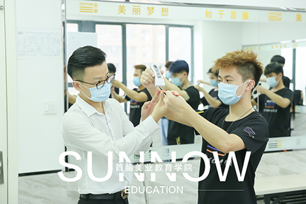 首腦美發(fā)學校學理發(fā)怎么樣
