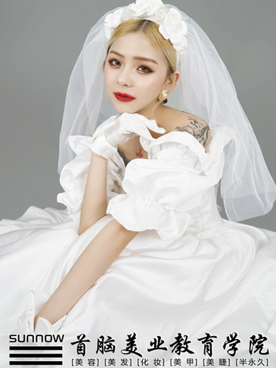 對(duì)化妝學(xué)校不了解怎么選擇化妝培訓(xùn)學(xué)校 化妝培訓(xùn)學(xué)校