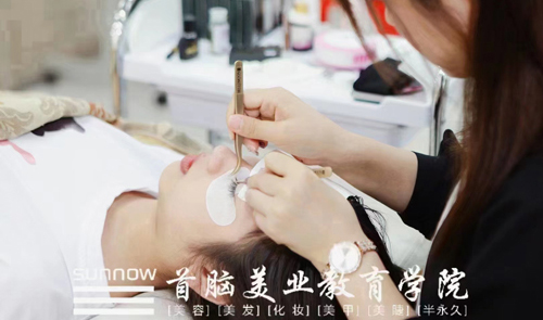 美甲美睫學校